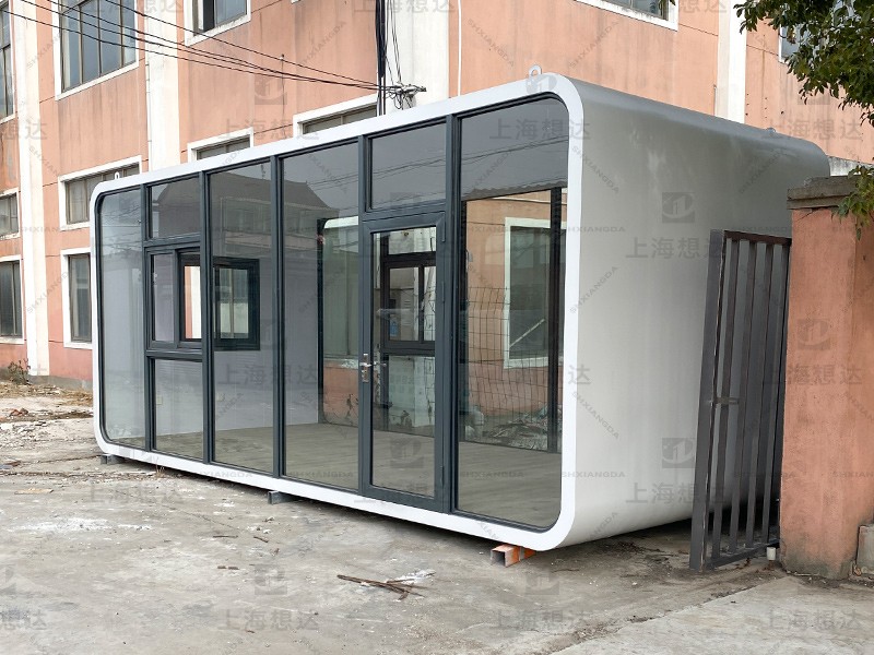 蘋(píng)果艙辦公室03